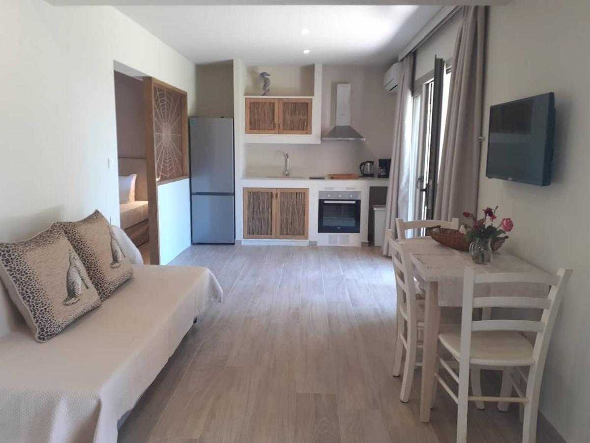 Forest Resort Suites Skiathos Трулос Екстер'єр фото
