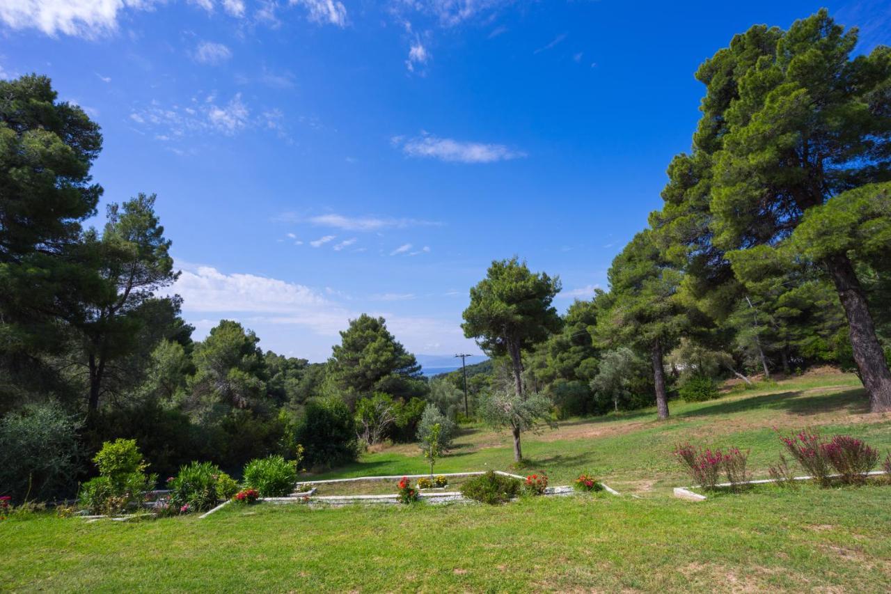 Forest Resort Suites Skiathos Трулос Екстер'єр фото
