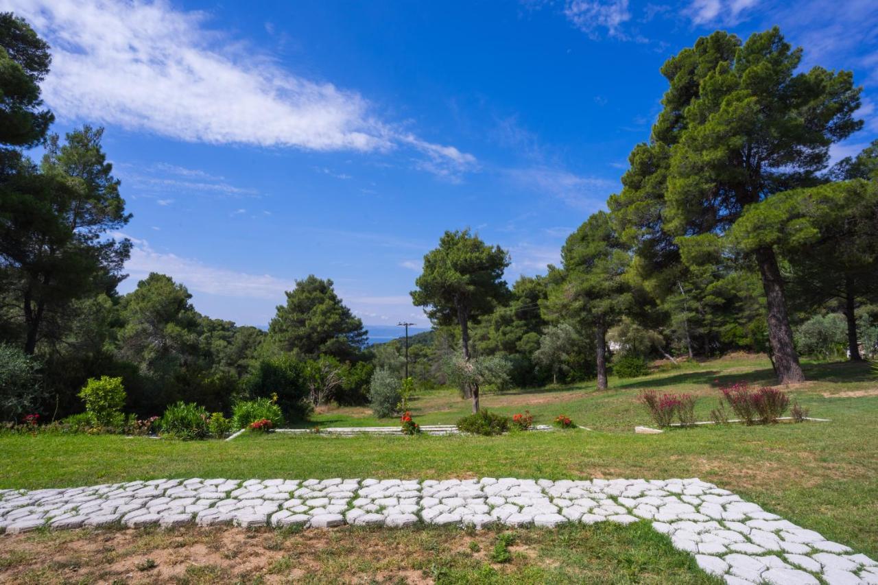 Forest Resort Suites Skiathos Трулос Екстер'єр фото