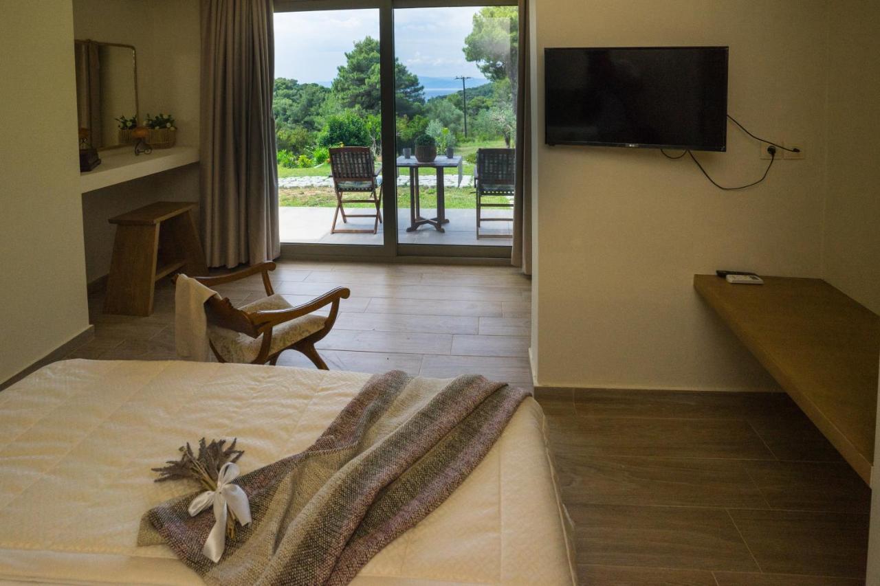 Forest Resort Suites Skiathos Трулос Екстер'єр фото