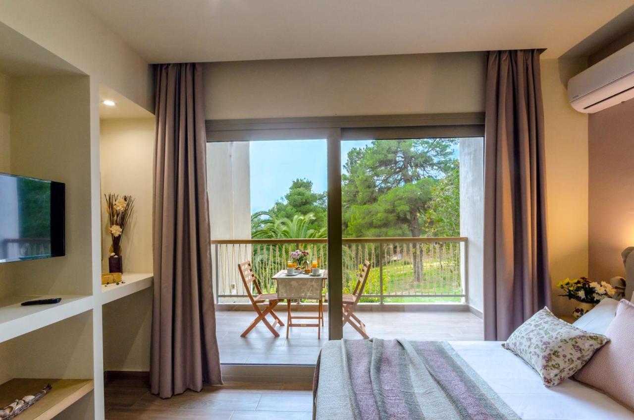 Forest Resort Suites Skiathos Трулос Екстер'єр фото