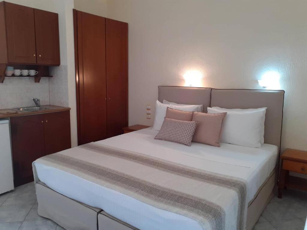 Forest Resort Suites Skiathos Трулос Екстер'єр фото